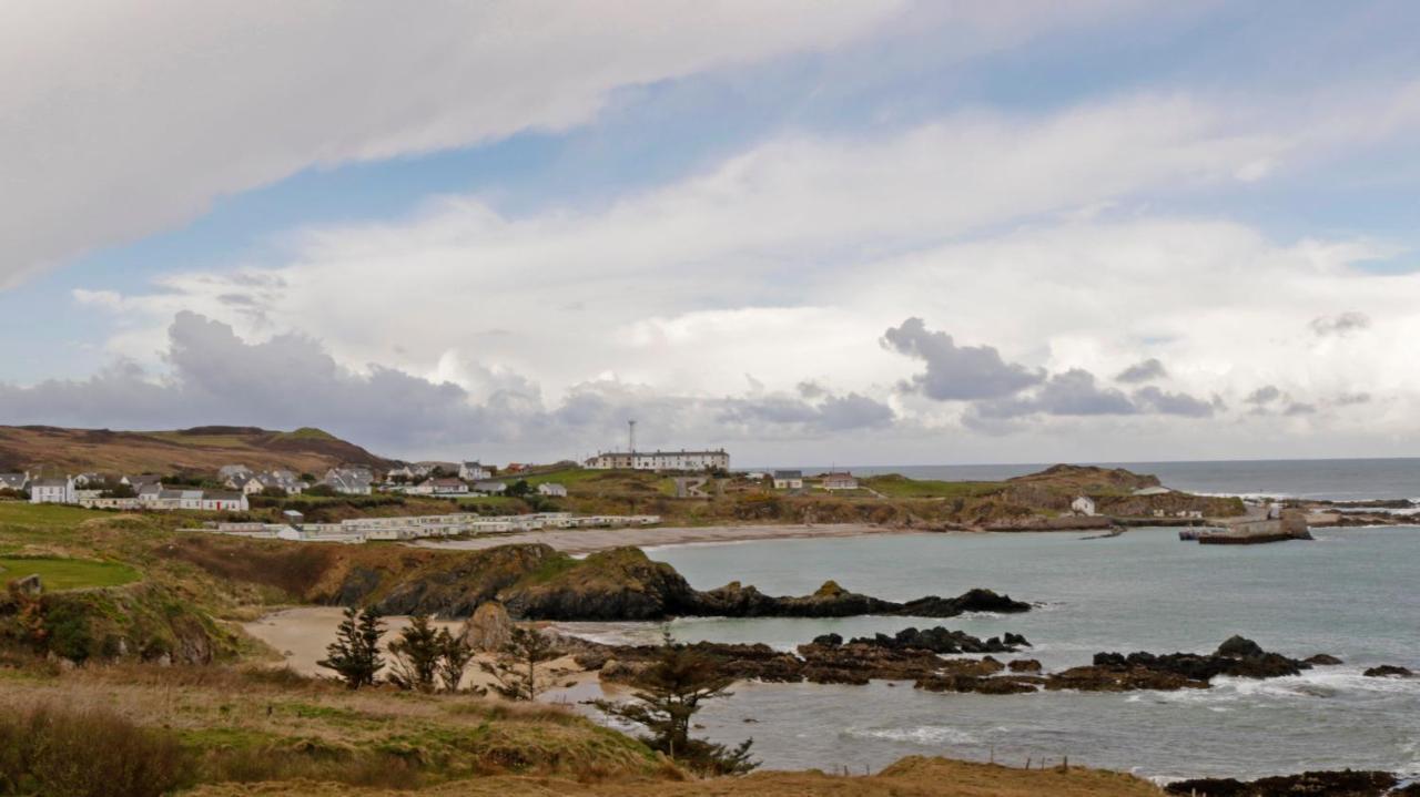 Hotel The Seaview Tavern à Ballygorman Extérieur photo